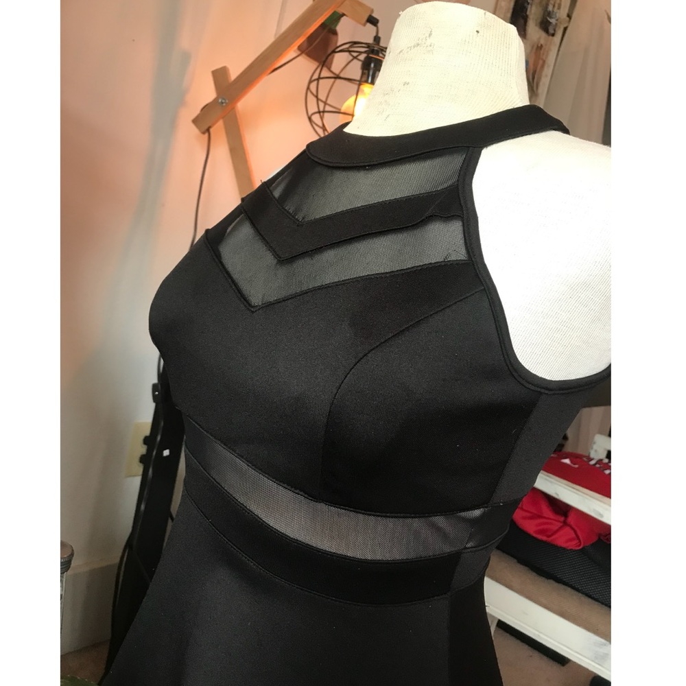 BLACK DRESS - Picture 3 of 4
